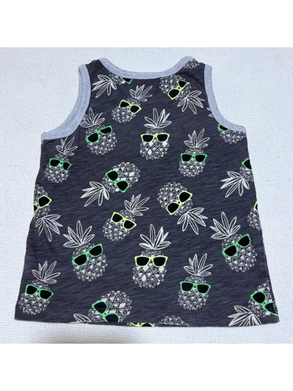 OshKosh B'gosh Boys Pineapple Print Tank Top Gray Green Pocket Size 4/5 - Picture 6 of 7
